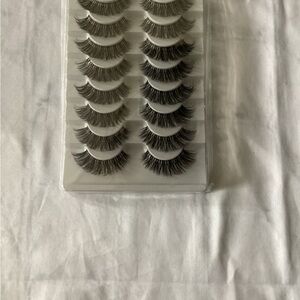Voluminous Black  D Curl Faux Eyelashes ( pair of 10)